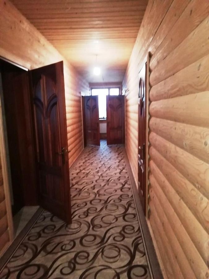 Старе Подвір'я Верховина Екстер'єр фото