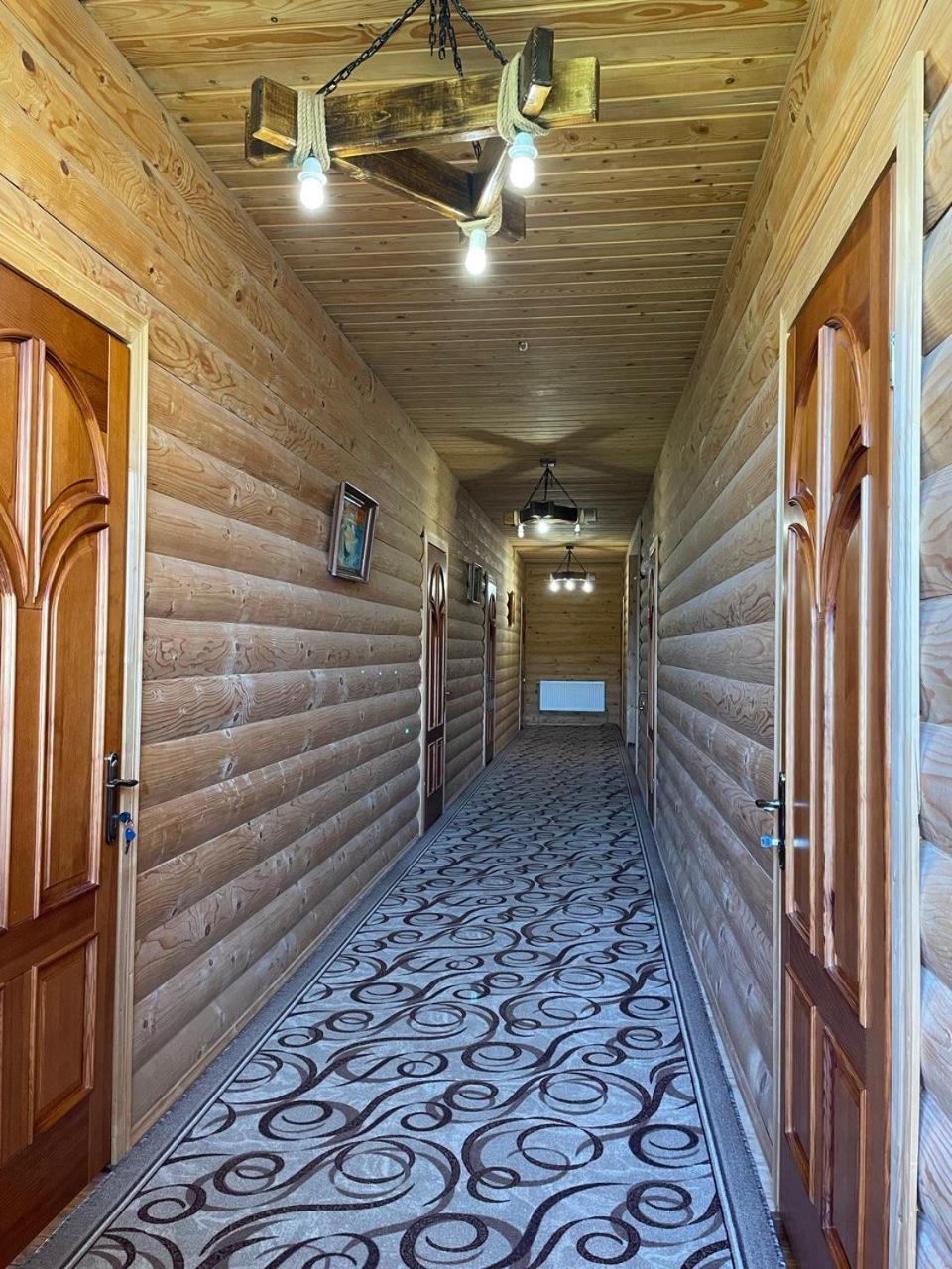 Старе Подвір'я Верховина Екстер'єр фото